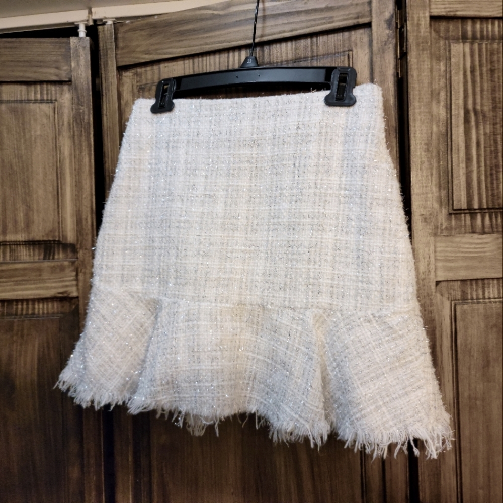 Blue Rain Frayed White Tweed With Silver Accent Skirt M